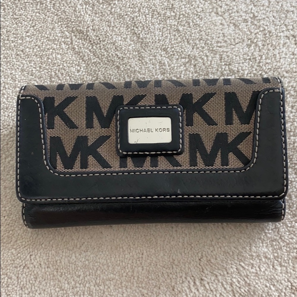Michael Kors women’s wallet